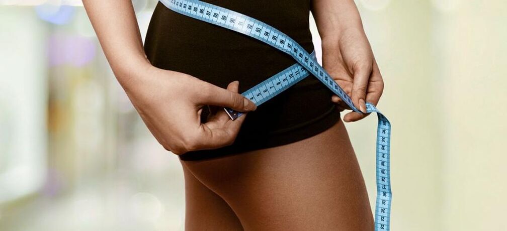Sieviete fiksē efektīva svara zaudēšanas rezultātus